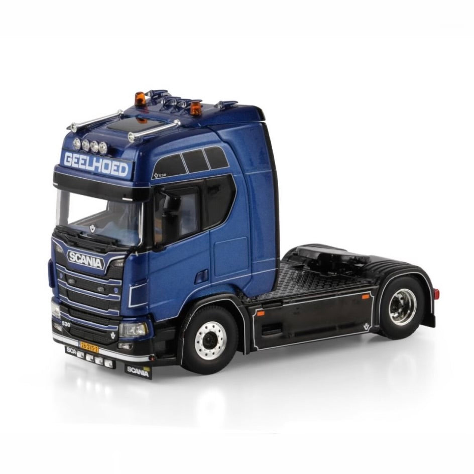 WSI Geelhoed Scania R Highline CR20H 4x2 1:50 Scale Model - Front View
