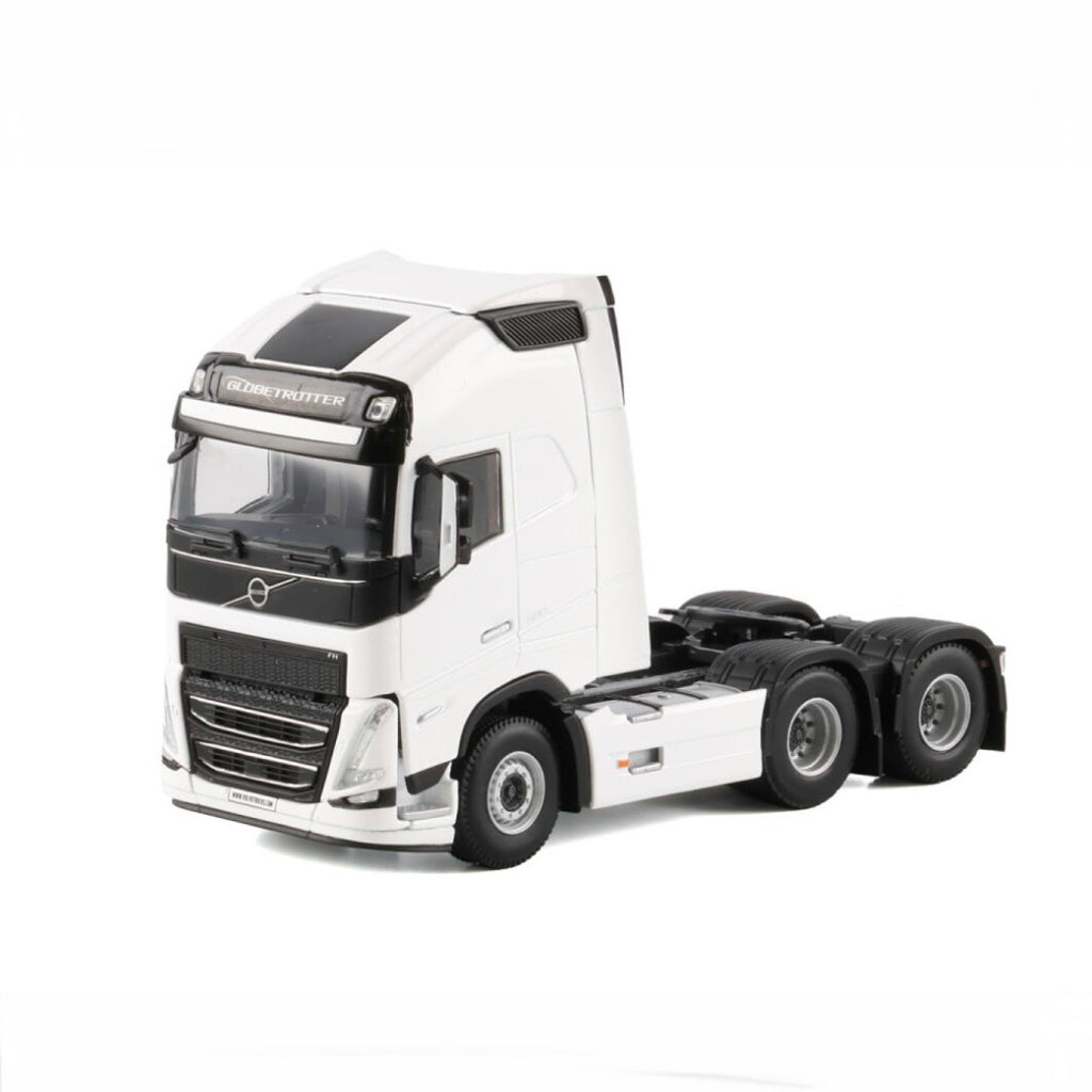 WSI White Line Volvo FH5 MY2024 Globetrotter XL 6x2 Tag Axle front view