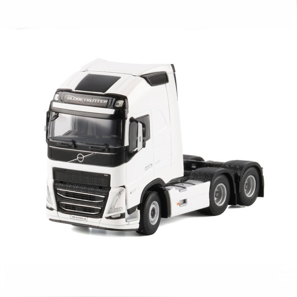 WSI White Line Volvo FH5 MY2024 Globetrotter XL 6x2 Tag Axle corner view
