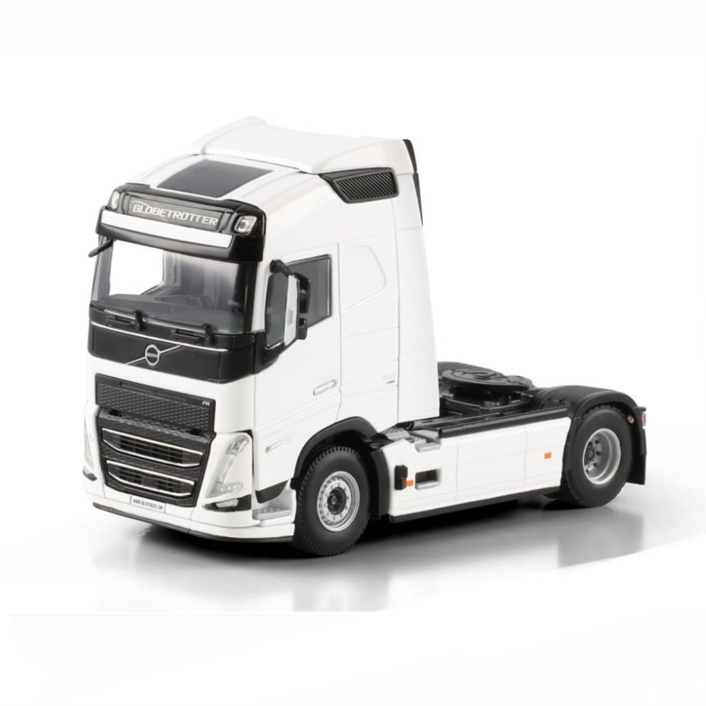 WSI White Line Volvo FH5 MY2024 Globetrotter 4x2 detail view