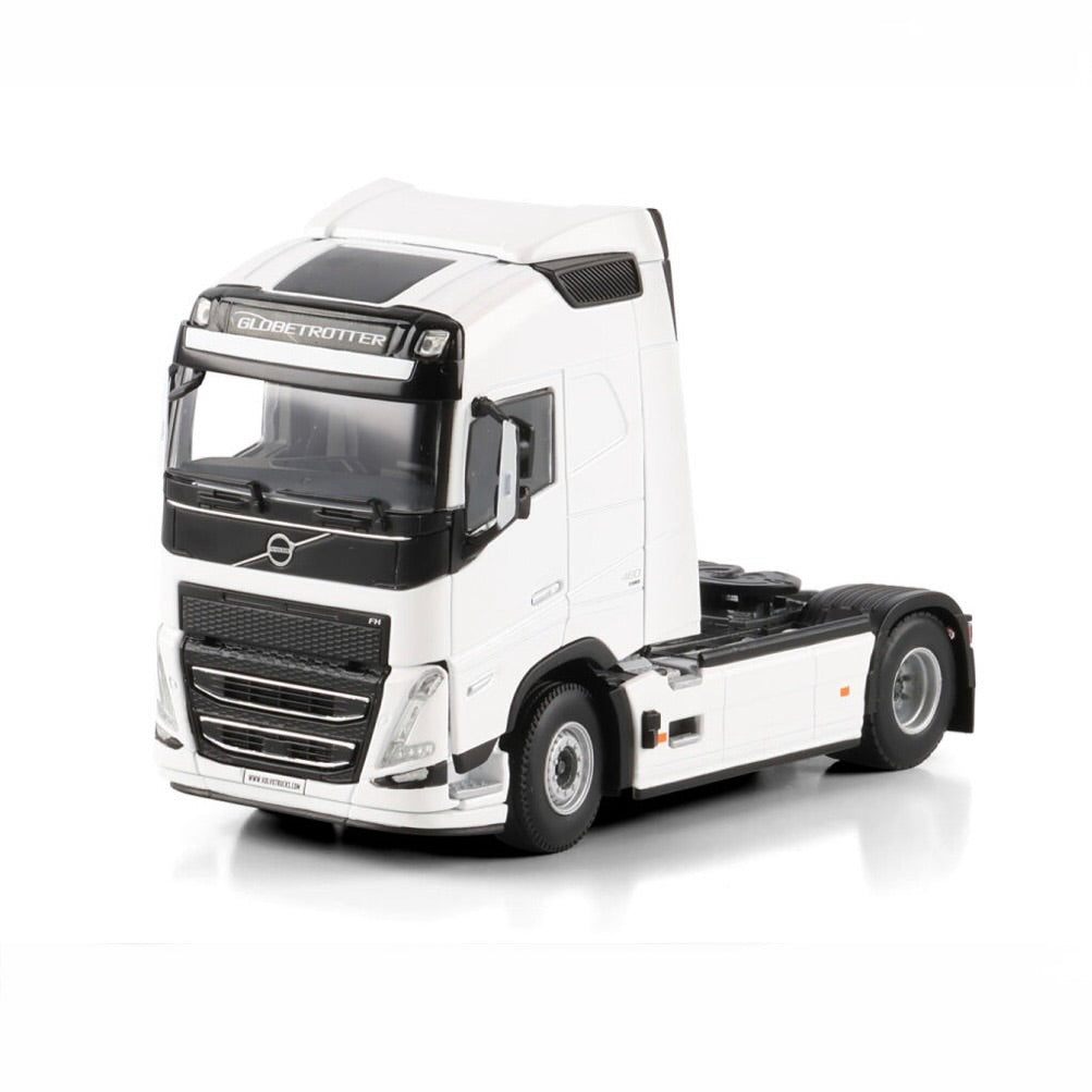 WSI White Line Volvo FH5 MY2024 Globetrotter 4x2 front view