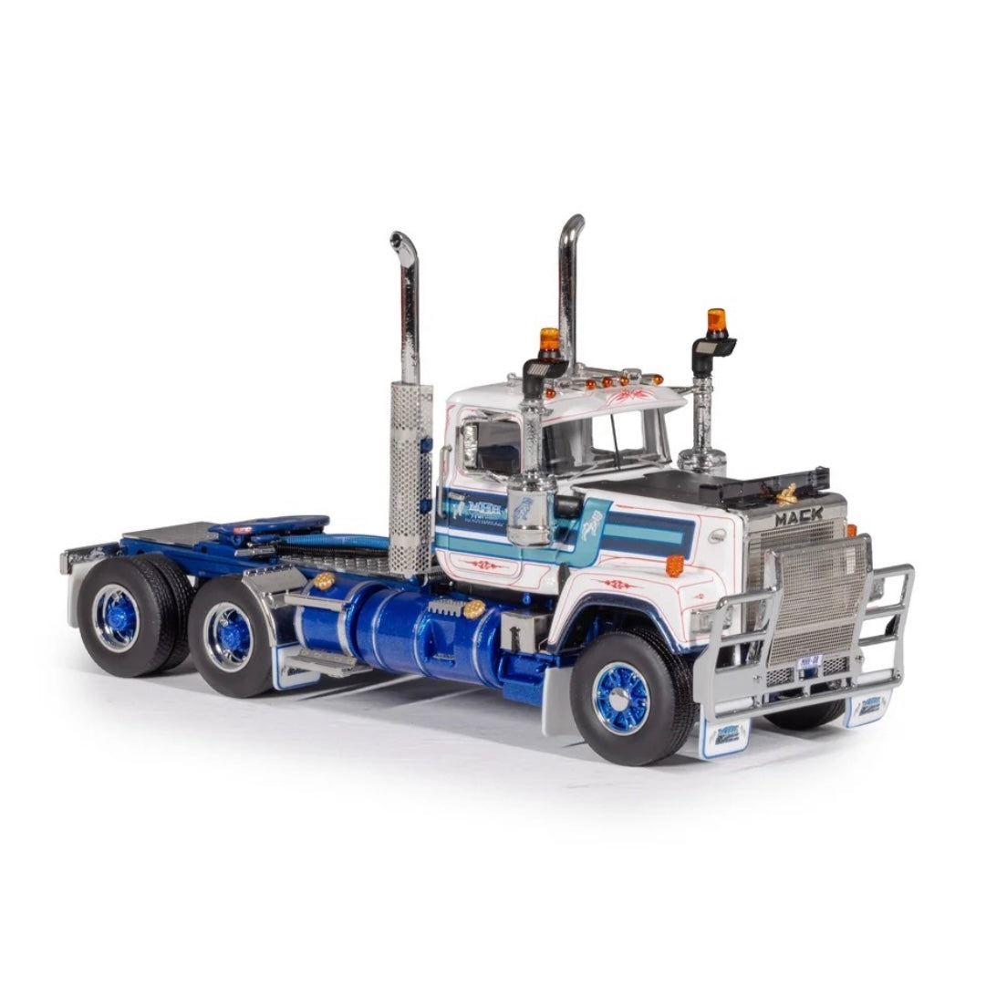 Drake Mactrans Early Superliner II 1985-1991 Mack Day Cab front right view