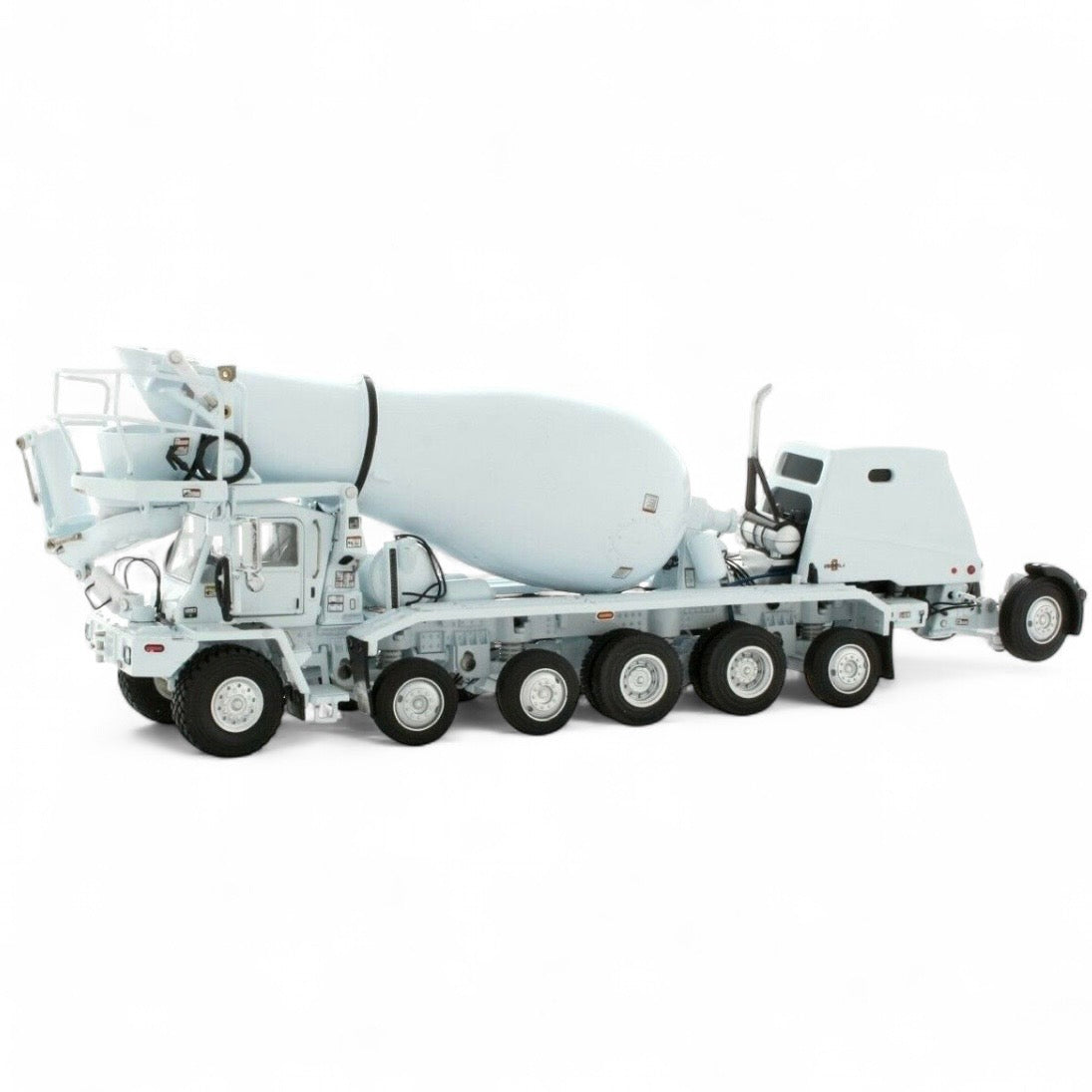 TWH Oshkosh S-Series Front Discharge Mixer - White*