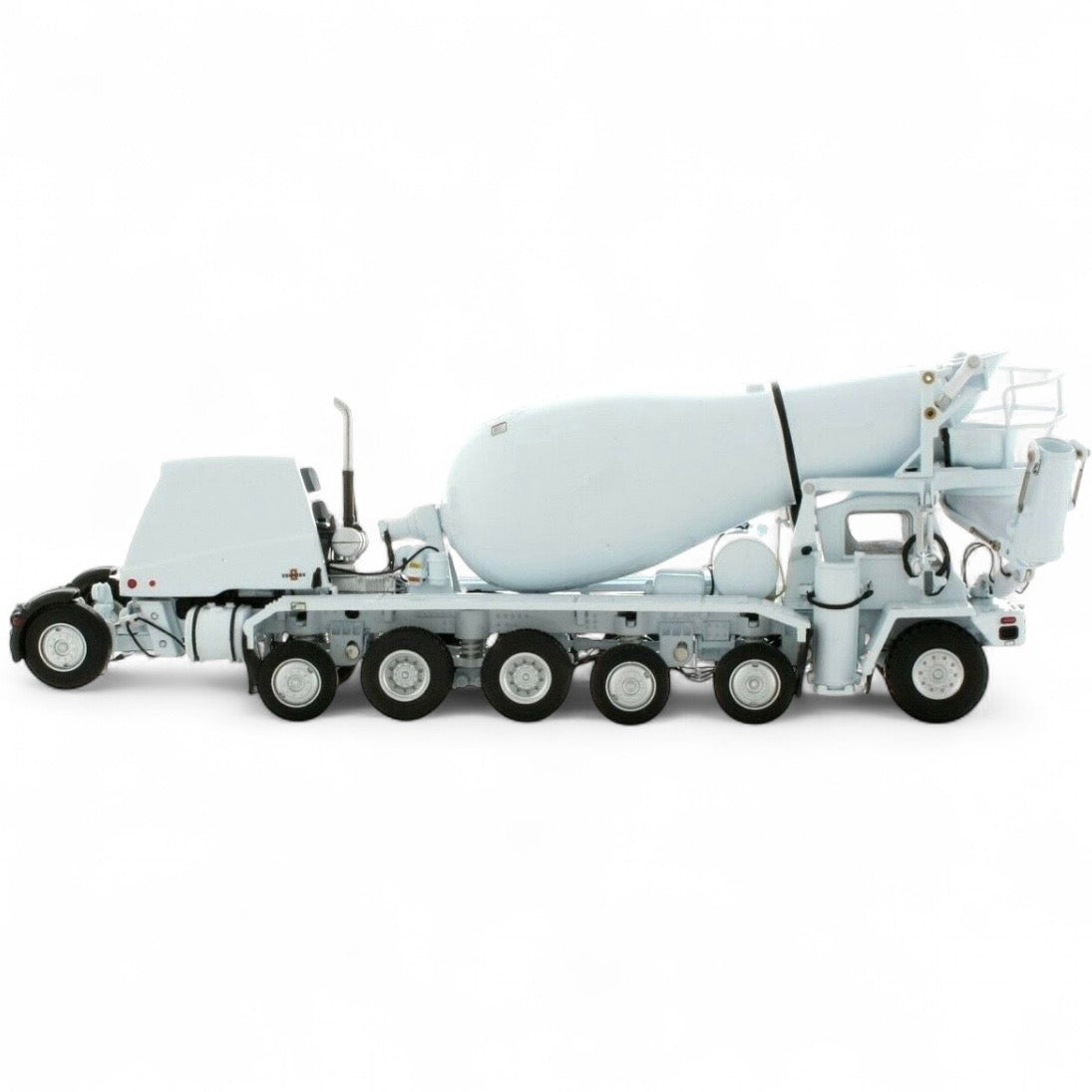 TWH Oshkosh S-Series Front Discharge Mixer - White*