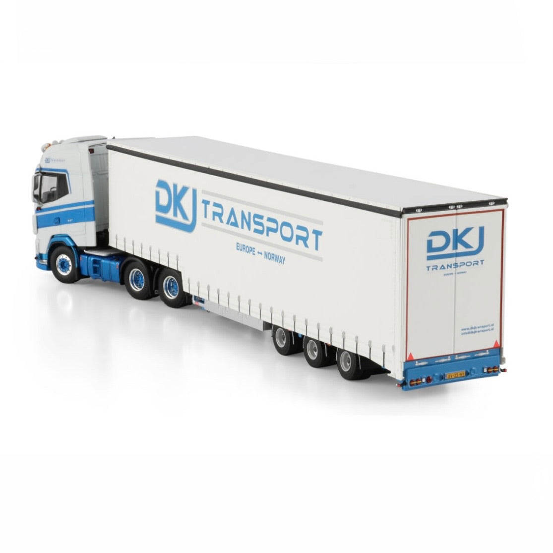 WSI DKJ Transport DAF XG+ with New Covered Semi Low Loader