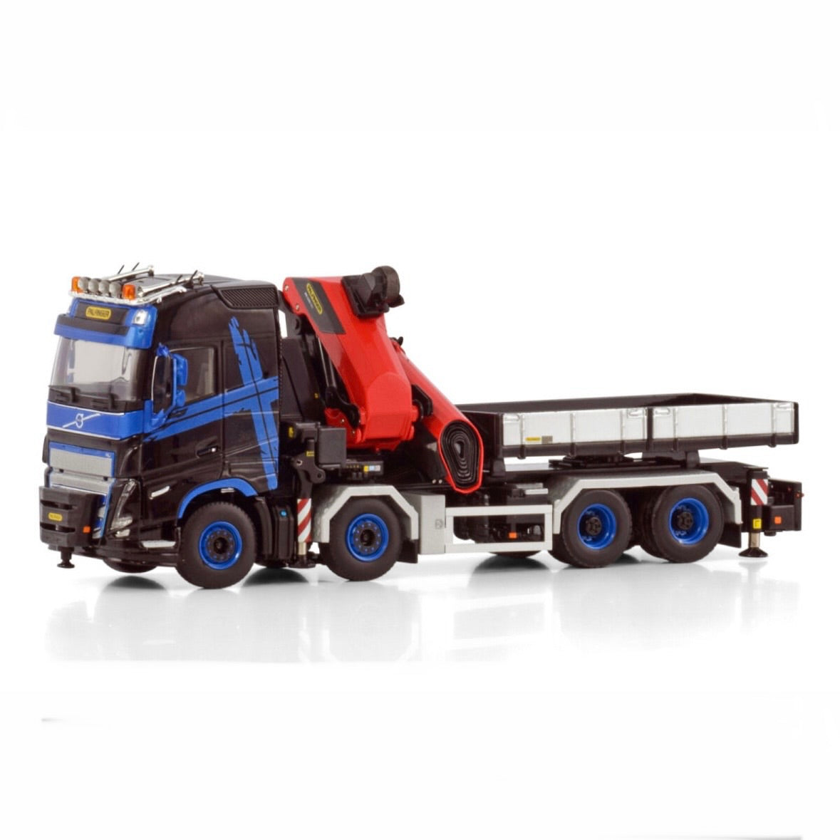 WSI Volvo FH5 Globetrotter 8x4 with Palfinger PK 1350 TEC +