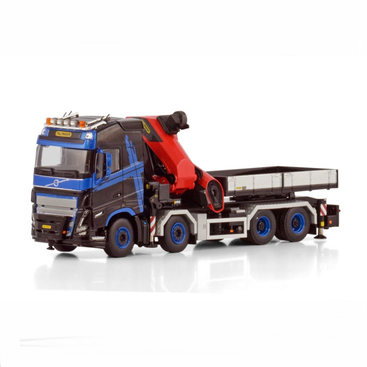 WSI Volvo FH5 Globetrotter 8x4 with Palfinger PK 1350 TEC +