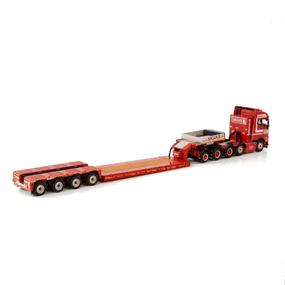 WSI Skaks Speciaal Transport Volvo FH5 Globetrotter 8x4 + Add on Axle with Nooteboom 4 axle Pendel-x