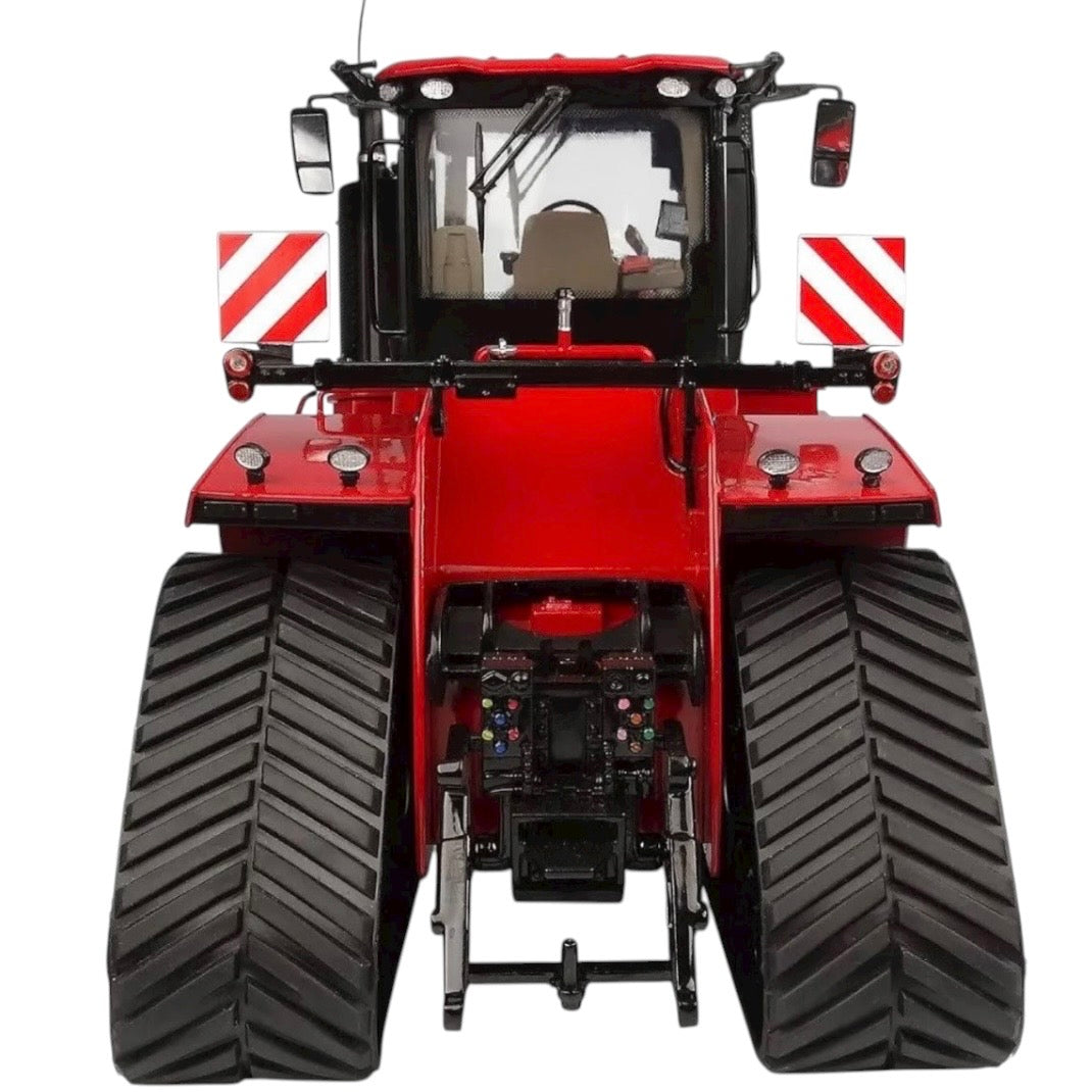 Universal Hobbies Case IH Quadtrac Tractor 715 (1/32 Scale)