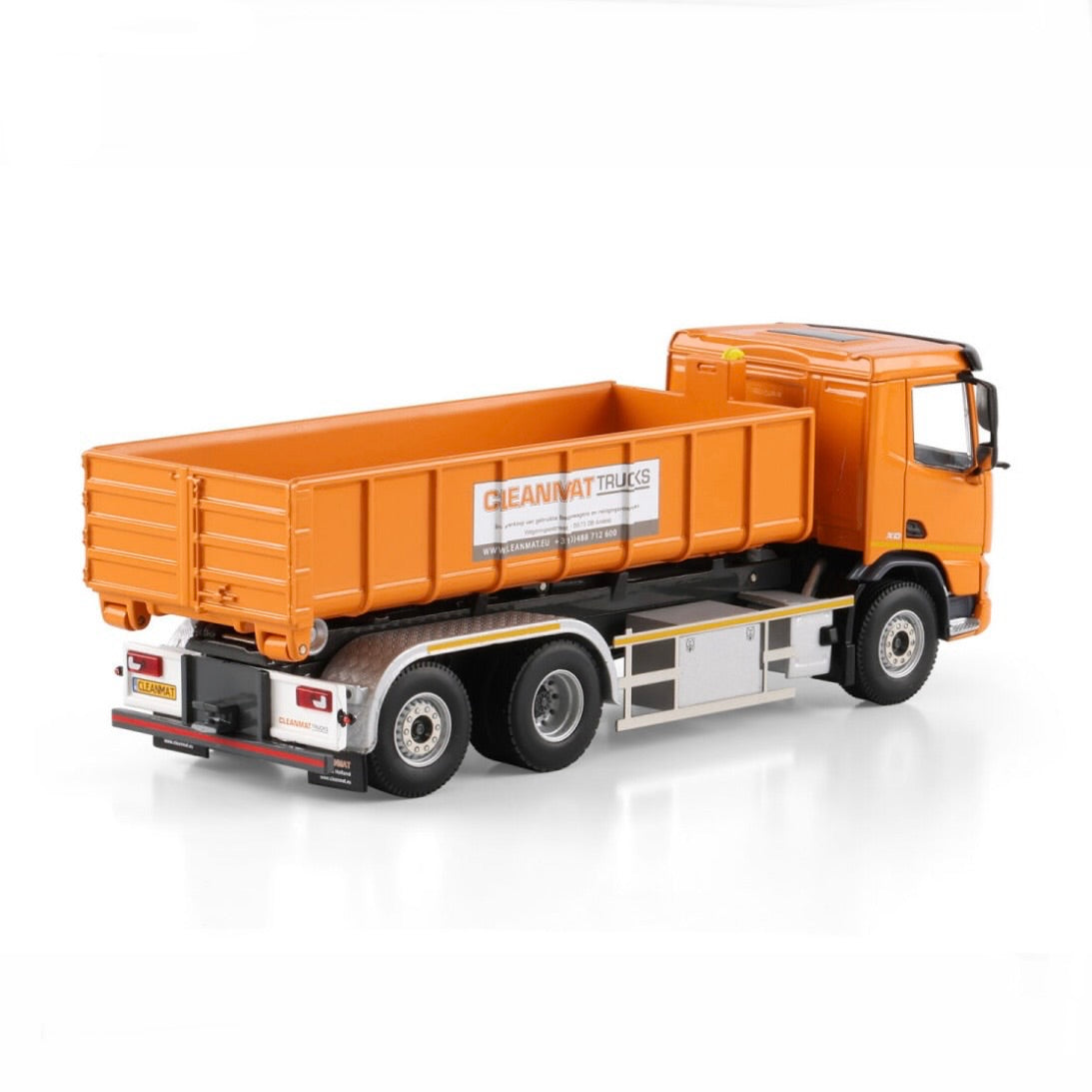 F XD DL MY25 6x2 Tag Axle Rigid Truck with Hooklift System and 15m³ Container rear view
