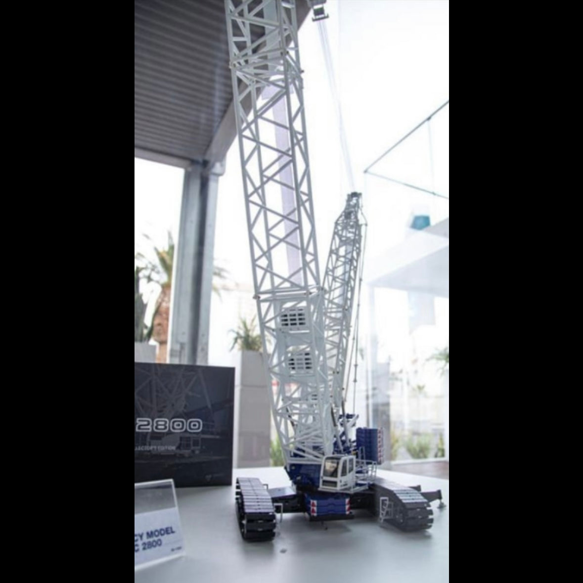 IMC Tadano Demag CC 2800-1 Legacy Model Lattice Boom Crawler Crane erect view