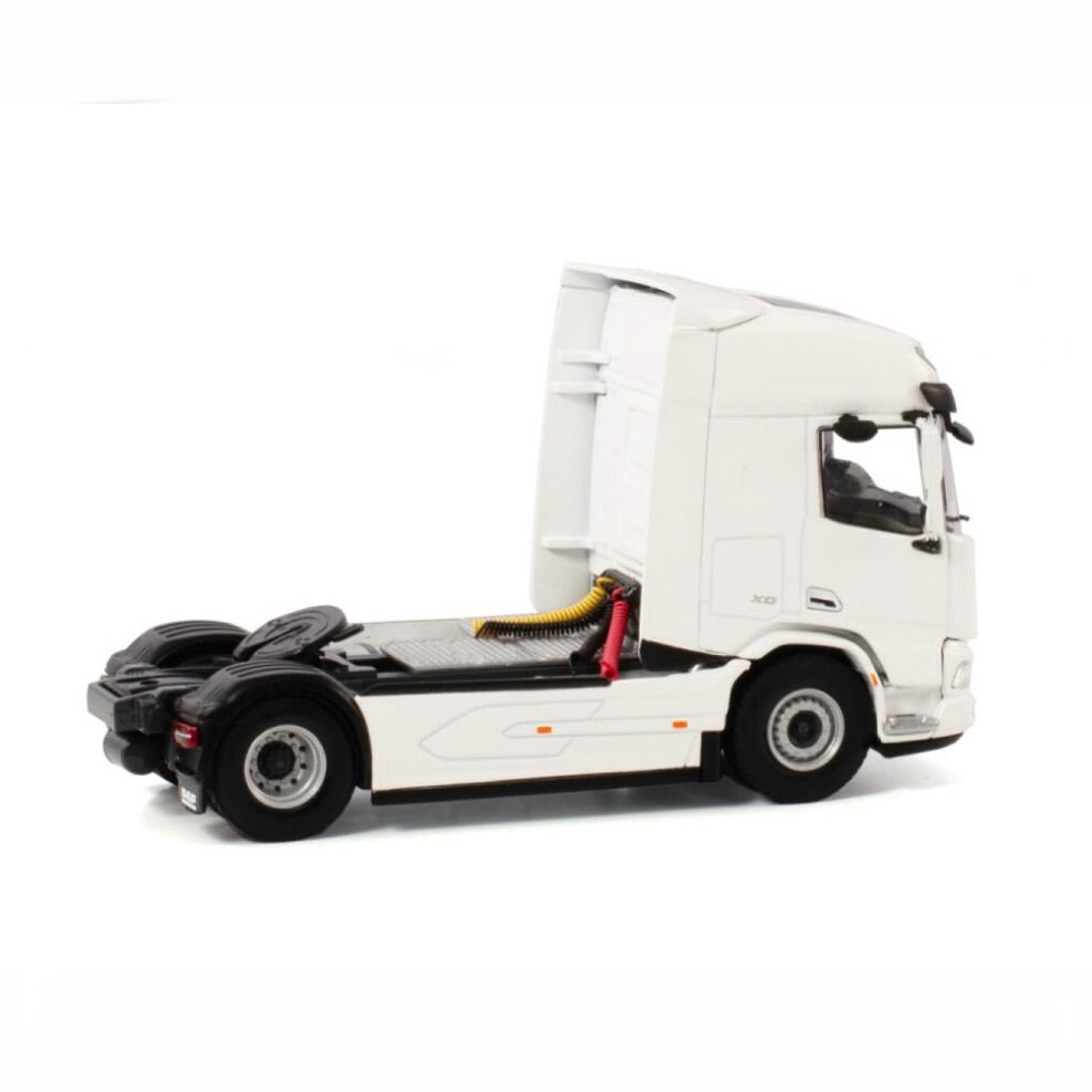 WSI White Line DAF XD 4x2 1:50 Scale Model