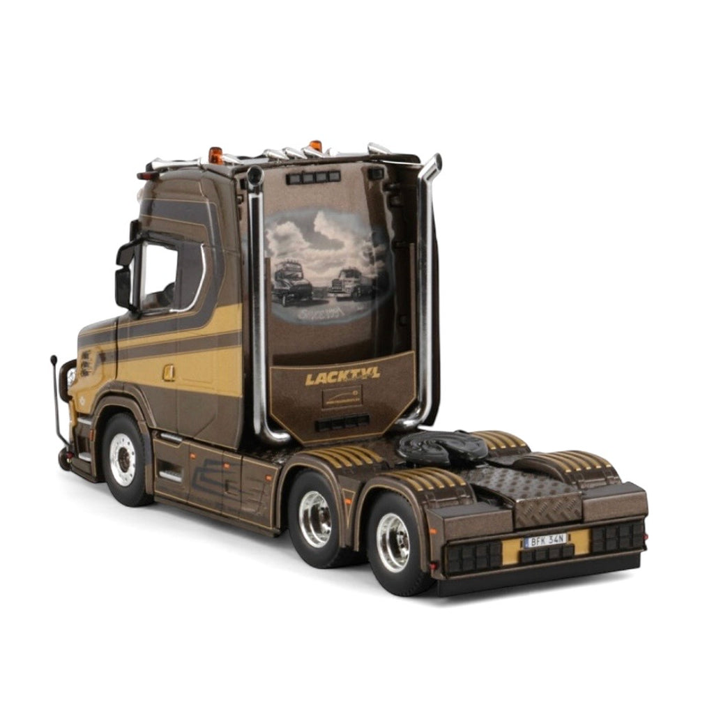 WSI Laros Åkeri AB Scania Vlastuin Torpedo 6x2 Tag Axle 1:50 scale model
