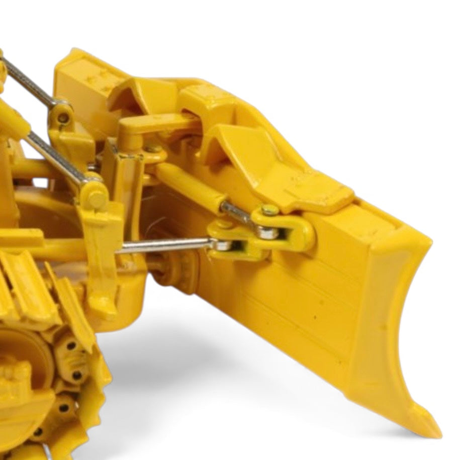 First Gear Komatsu D65EX-17 Sigma Dozer with Ripper