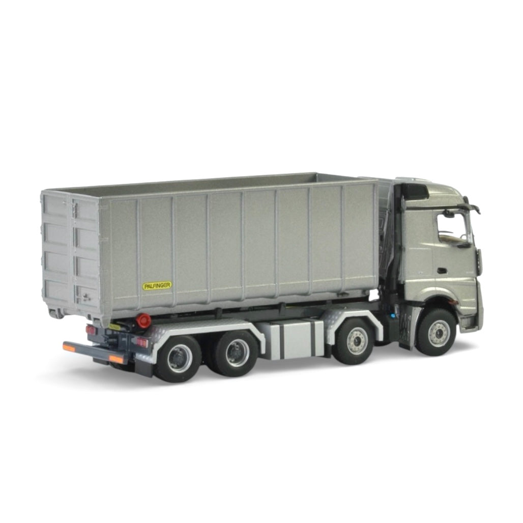 WSI Premium line Mercedes Actros MP4 Stream Space 8x8 with Palfinger Hooklift System and 40m³ Skip Container