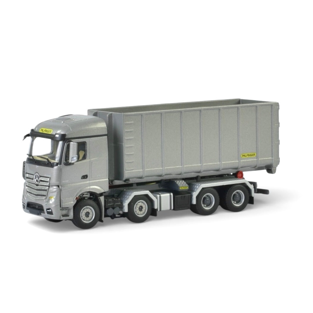 WSI Premium line Mercedes Actros MP4 Stream Space 8x8 with Palfinger Hooklift System and 40m³ Skip Container