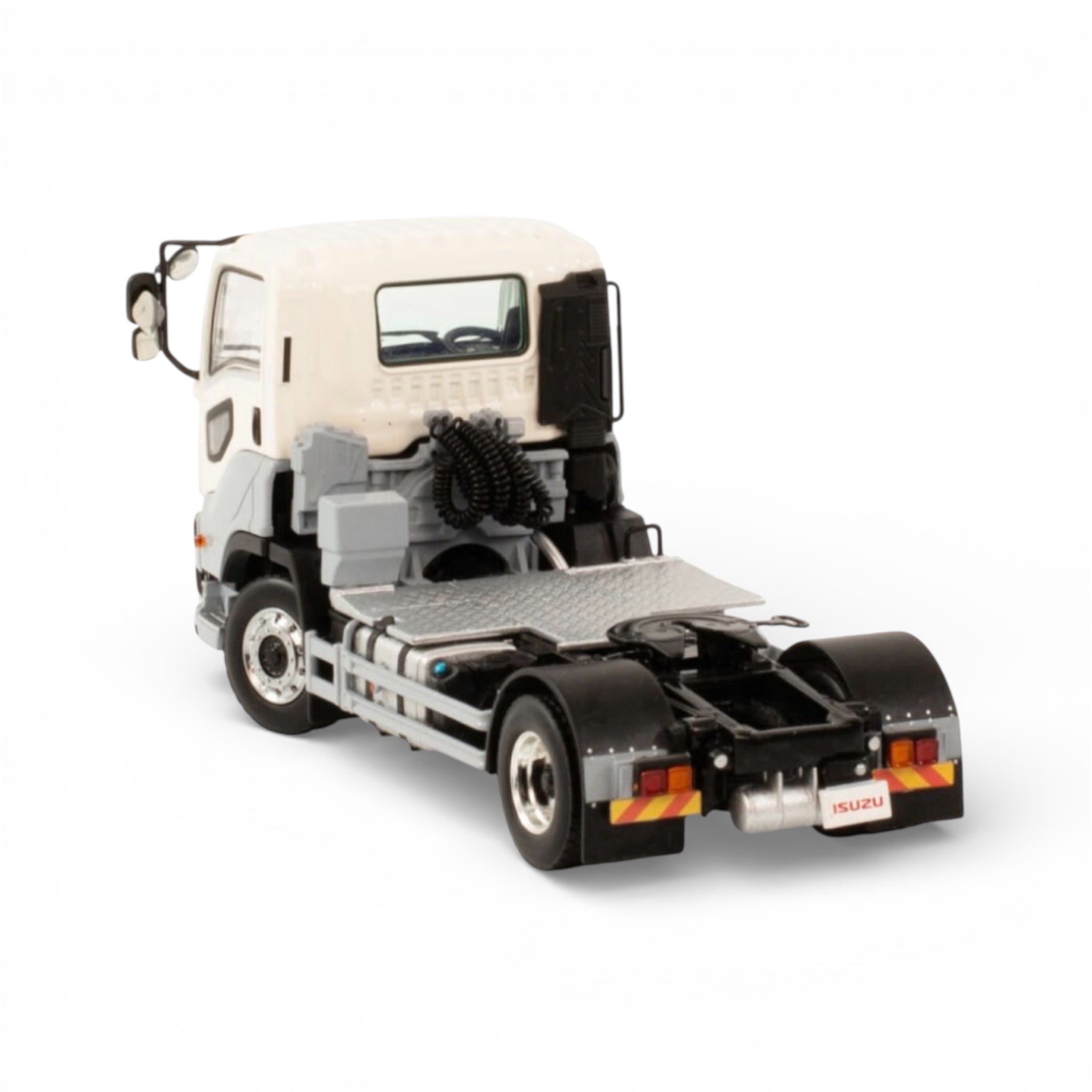 Isuzu Giga Short Cab 4x2 White / Grey