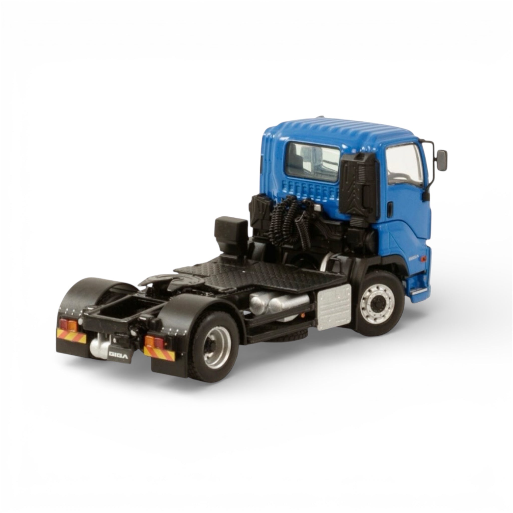 Isuzu Giga Short Cab 4x2 Blue