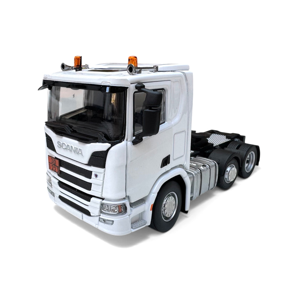 IMC Premium Scania R Day Cab with RTN Fuel Tanker Trailer 1:50 scale model