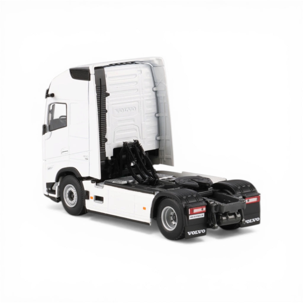 WSI White Line Volvo FH Aero Globetrotter XL 4x2