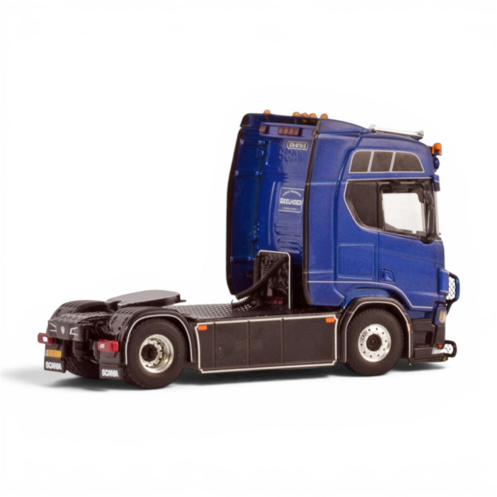 WSI Geelhoed Scania R Highline CR20H 4x2 1:50 Scale Model 