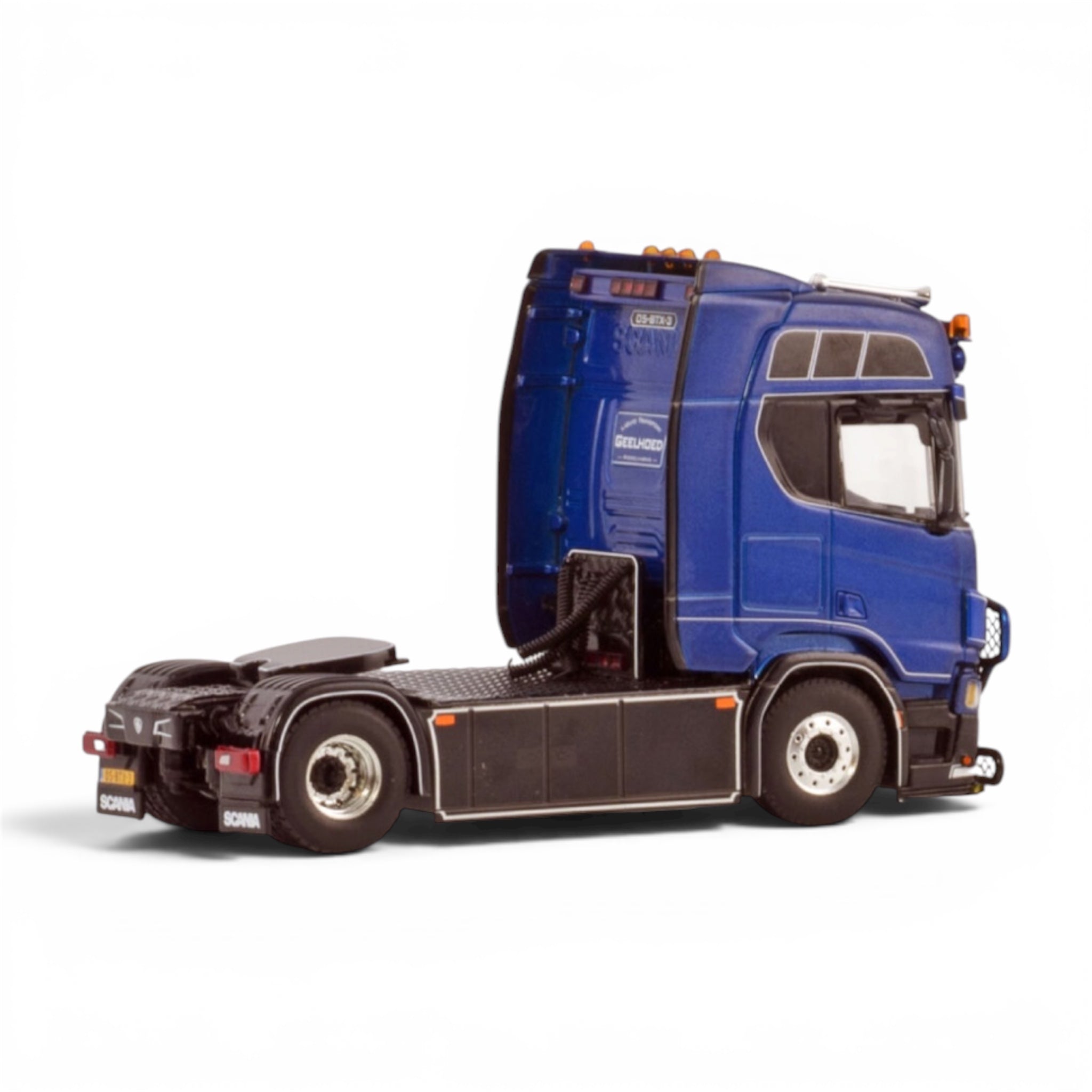 WSI Geelhoed Scania R Highline CR20H 4x2 1:50 Scale Model 
